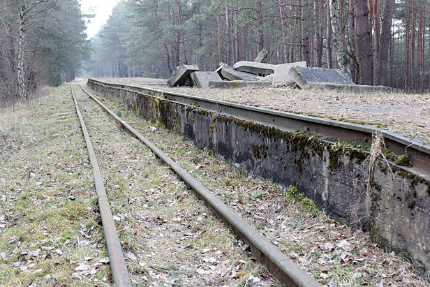 Militärfeldbahn Świnoujście Przytor: Umladerampe Regel-Schmalspur