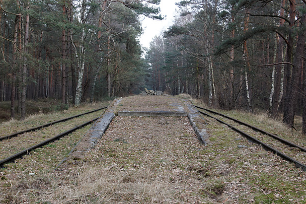 Militärfeldbahn Świnoujście Przytor: Umladerampe Regel-Schmalspur