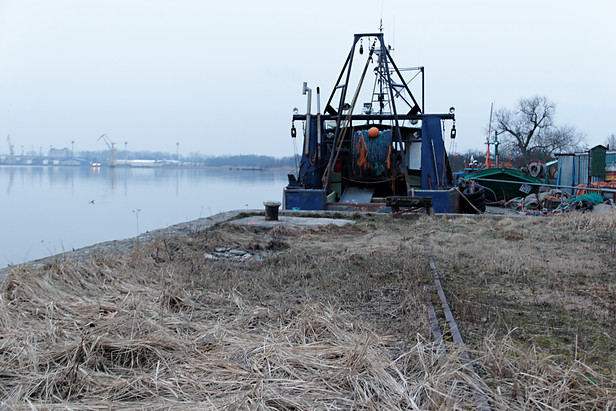 Militärfeldbahn Ognica: Strecke im Hafen mit Prellbock